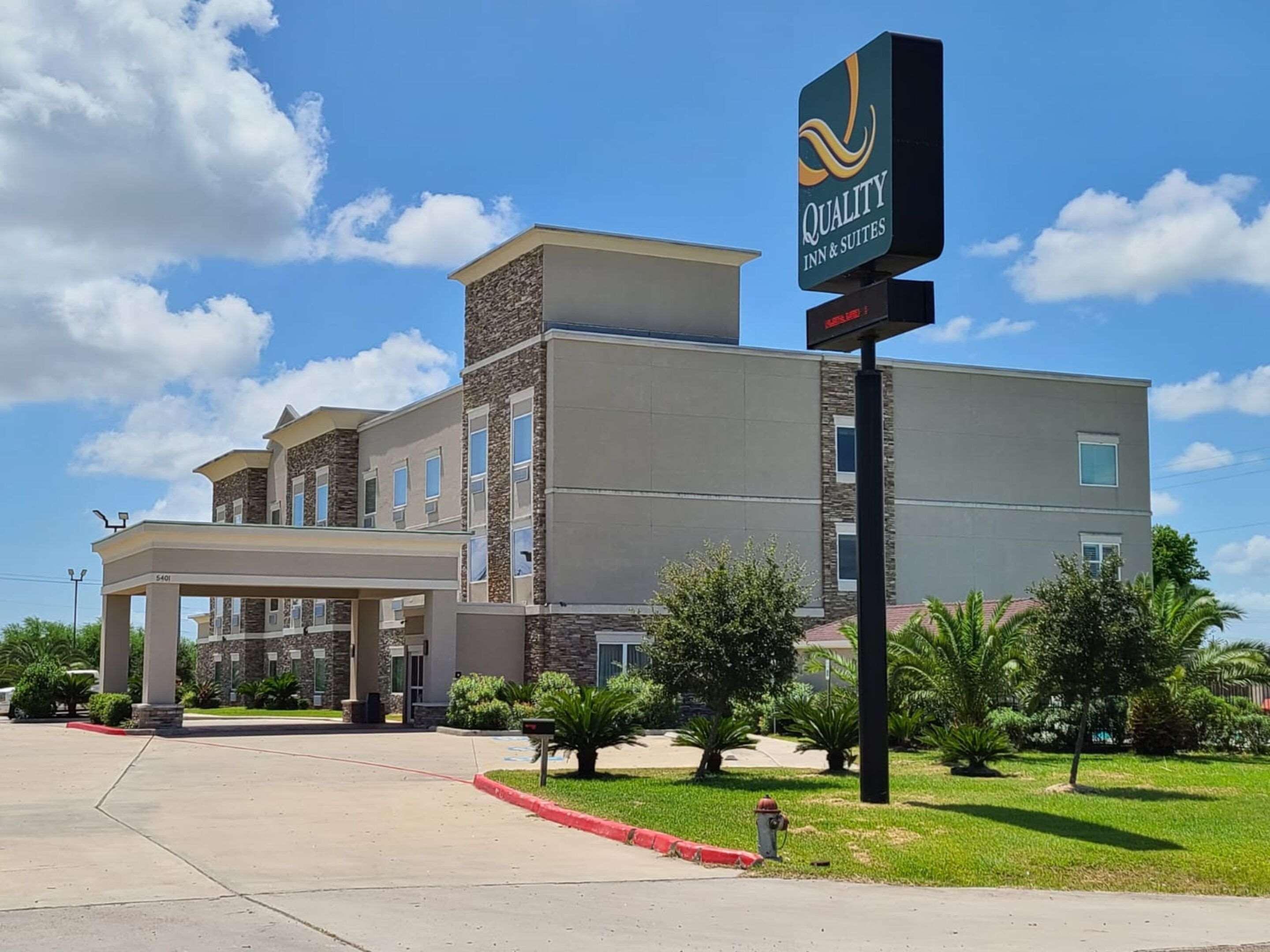 Quality Inn & Suites Victoria East מראה חיצוני תמונה