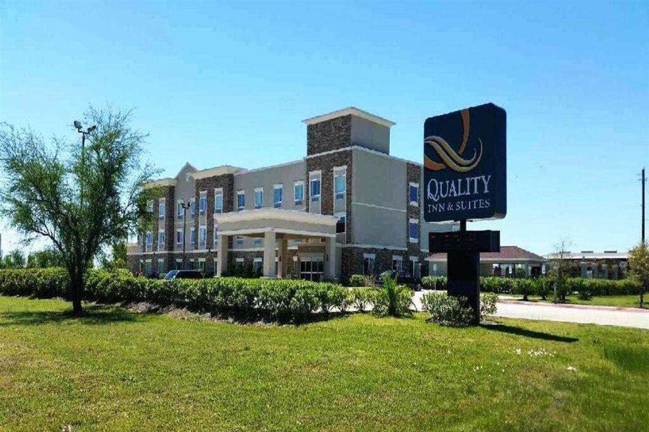 Quality Inn & Suites Victoria East מראה חיצוני תמונה