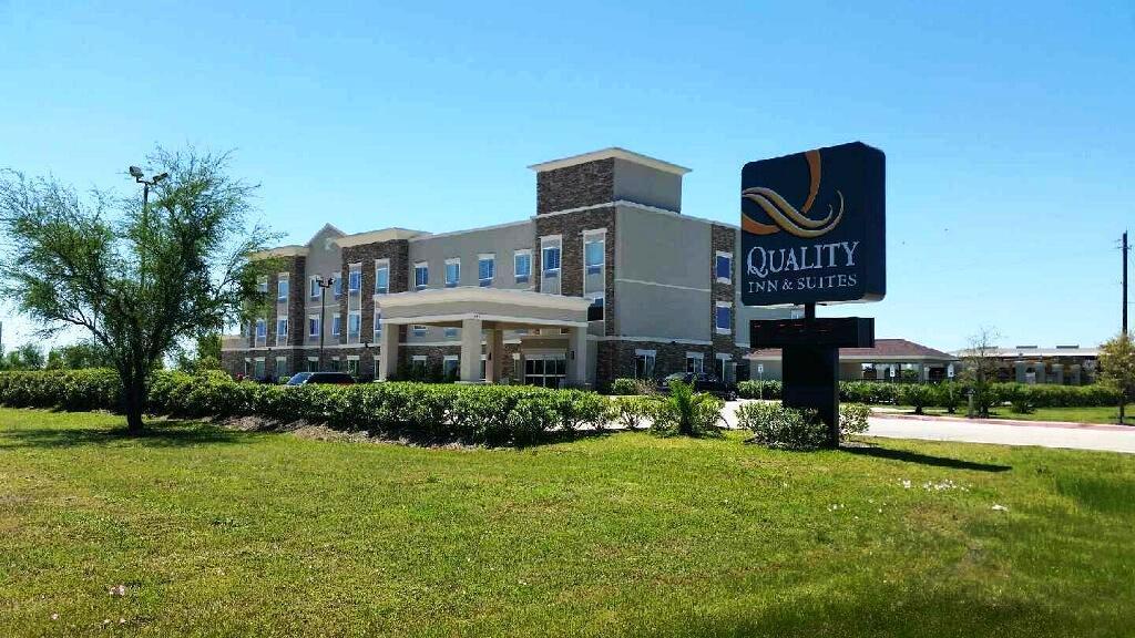 Quality Inn & Suites Victoria East מראה חיצוני תמונה